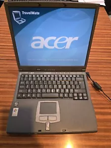 Acer TravelMate 220 MS2109 vitange , Celeron, 14" ,Windows XP ,20GB HDD(109) - Picture 1 of 18