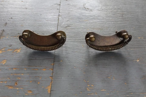 SET OF 2 ANTIQUE  BRASS   DRAWER PULL DRESSER HARDWARE CABINET DOOR Cover