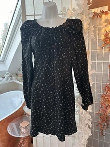 BNWT Urban Outfitters L Black Floral Print Long Sleeved Pretty Dress 🌸 - Picture 1 of 9
