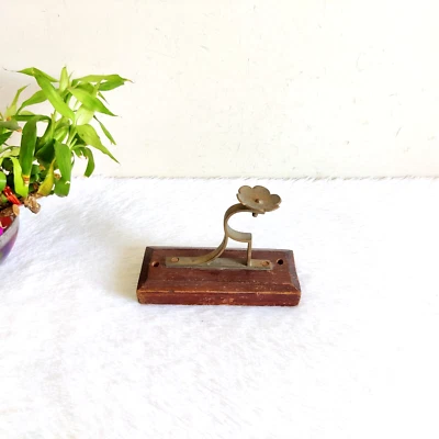 1920s Vintage Brass Floral Design Wall Hooks Hanger Wooden Collectible M156 - Image 1 of 4