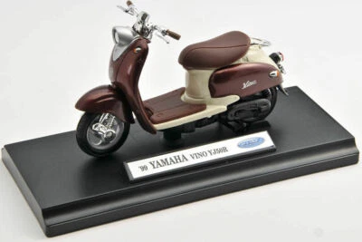 Welly 1:18 Yamaha VINO YJ50R 1999 Motorcycle Bike Model Toy New In Box - Image 1 of 4