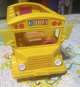 Autobús escolar amarillo MGA juguete mini muñeca Lalaloopsy autobús detallado MGA 506768 - Imagen 1 de 6