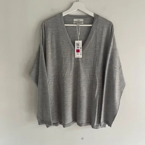 Maglione donna M&S taglia L grigio lana merino extra fine scollo a V nuovo con etichette prezzo consigliato £35 - Foto 1 di 7