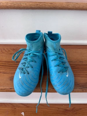 Nike Phantom Luna 2 Academy Cleats, Youth Size 2 - Image 1 of 4