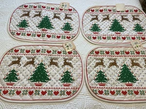 Christmas Quilted Kitchen Place Mats Set of 4 Vintage 13 x 19" - Picture 1 of 5