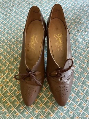 Vintage Johansen Heels 1970s Shoes Taupe Color 7 Narrow - Image 1 of 4