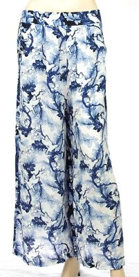 Pantalón Desigual Grande Fluido Flores Pantalón Boston 18SWPW35 Color 5022 Azul Foto 1 de 4