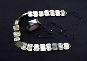 2 Teile: Gürtel + Armreif Indien um 1950/1960 Handarbeit Horn Einlegearbeiten - Bild 1 von 6