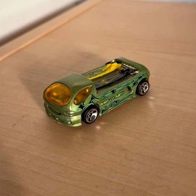 De colección Años 90 Hot Wheels Deora II Wild Wave Series 1999 Verde Diecast con Tablas de Surf Foto 1 de 4
