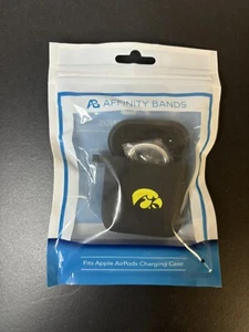 Iowa Hawkeyes Silicone Cover Compatible With Apple AirPods Gen 1 & 2 Case - Bild 1 von 2
