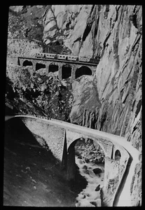 Magic Lantern Slide MOUNTAIN RAILWAY LOCO NO11 C1920 FOTO SUIZA CANADÁ? - Imagen 1 de 2