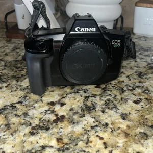 Canon EOS 630 35 mm FILM SLR Analog camera body GR-20 Grip / Battery Not working - Picture 1 of 9
