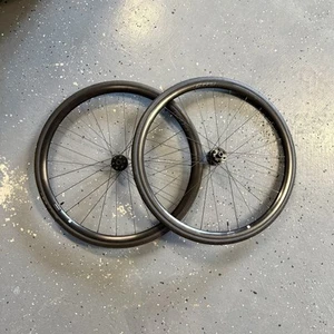 Giant PR2 Alloy Wheelset / 6-bolt Disc / Shimano hub - Picture 1 of 4