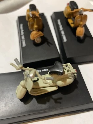 NewRay 1/32 Die-Cast Vespas Lot of Three (3) - Image 1 of 4