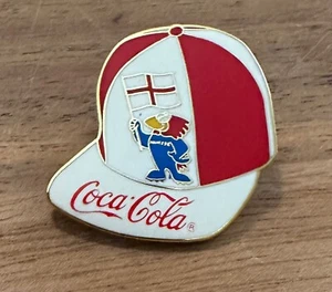 France 1998 World Cup FIFA Soccer Coca Cola ENGLAND Mascot Flag Cap Pin - Picture 1 of 1
