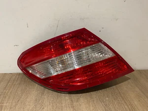 MERCEDES CLASSE C 5DR BERLINA FANALE POSTERIORE N/S LATO PASSEGGERO 2048200164L - Foto 1 di 2
