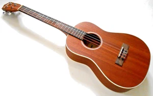 Westfield WFUKB1 Bariton Ukulele + Padded Gig Bag - Natural - New Old Stock - Bild 1 von 11