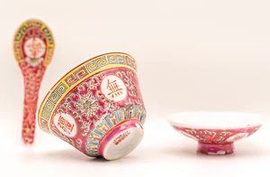 Chinese Bowl Cover Spoon Lotus Famille Rose Porcelain Marks Later 20th Century - Picture 1 of 11