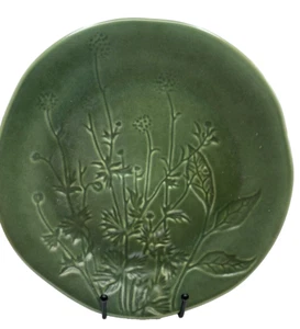Made In India Deep Green Stoneware Wildflowers Dinner Plates Set of 4 NEW - Picture 1 of 2