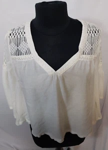 Romeo and Juliet Couture Women’s Ivory Sheer Lace Accent Batwing Top  Romantic - Picture 1 of 8