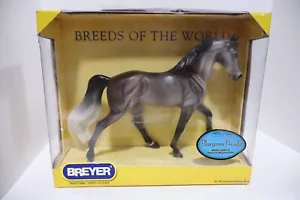 Bluegrass Bandit n.585 Breyer cavallo tradizionale da passeggio Tennessee DANNI SCATOLA - Foto 1 di 8