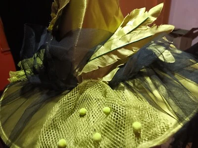 disfraz de bruja hecho a mano para niñas Foto 1 de 4