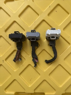 97 JEEP GRAND CHEROKEE 4.0 ECM PCM WIRING HARNESS PLUG CONNECTOR P56044406AD - Image 1 of 4