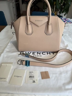 Givenchy Pequeño Antígona Color: Polvo Foto 1 de 4