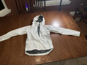 North Face Gore Tex DESCENDIT White Puffer Snow Jacket Women’s Size SMALL/PETIT - Picture 1 of 16