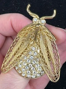 Butterfly Moth Bug Pave Clear Rhinestone Filigree Vintage Gold Brooch Pin M-5881 - Picture 1 of 3