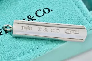 Tiffany & Co. Ciondolo Barra Concavo Argento Sterling 1837 - Foto 1 di 7