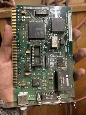 Intel 305896-004 16-Bit ISA EtherExpress 16 8/16 Lan Adapter Card with COAX - Image 1 of 3