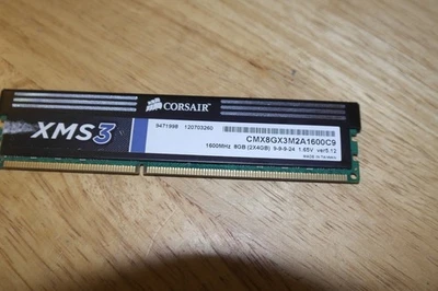 CORSAIR XMS3 4GB DR3 PC3-10600(1x4GB) 1333Mhz DIMM Memory CMX8GX3M1A1333C9 - Image 1 of 3