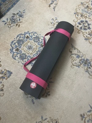 Manduka PROlite Yoga Mat 72”x 24” Non-Slip Textured 4.7mm 3/16" Black W/ Strap - Image 1 of 4