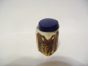 THIMBLE VINTAGE HANDCARVED BOVINE? HORN USA WITH BLUE FLAT STONE ON TOP - Picture 1 of 5