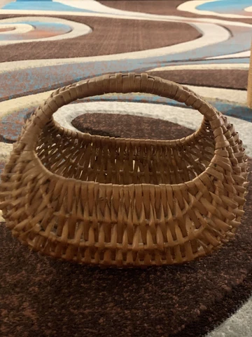 Vtg MCM Hand Woven Wicker Willow Gondola Basket~Purse~Display~Storage~9” by 6” Cover