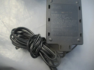 HP Netzteil C2176A, input 230 V, 0,11 A, 26 VA, output 30 V, 400 mA, 12 VA #3 - Bild 1 von 2