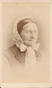 CDV Antique Photo Carte Visite Older Woman Bonnet Wire Rim Glasses Milwaukee WI - Picture 1 of 5
