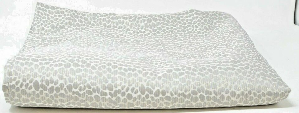 Cortina Estampado Manchado 60" H x 50" L Foto 1 de 1