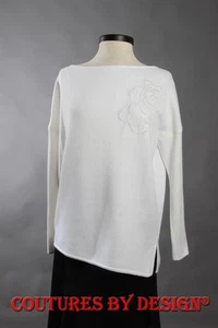 St John Strickpullover asymmetrischer Saum weiß Blumendetail Gr. P neu mit Etikett UVP $ 880 - Bild 1 von 2