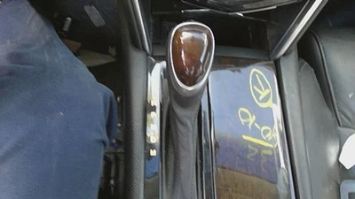 Palanca de cambios de piso 13 14 15 16 17 18 19 CADILLAC XTS desnuda Foto 1 de 3