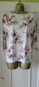 Women's White Flower Embellished Casual 3/4 Sleeve Top - Size 18 - Picture 1 of 5