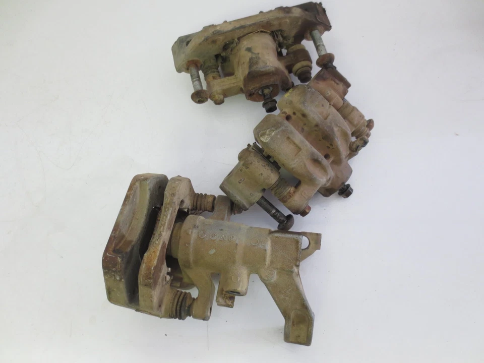 2007 年本田 Rincon 680 4x4 全地形车二手原始设备制造商前制动卡钳和后卡钳  — 第 1/3 张图片