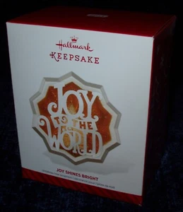 Hallmark 2014 JOY SHINES BRIGHT Special Lighting Effect Keepsake Ornament - Picture 1 of 5