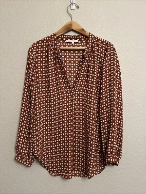 NEW Olivaceous Tunic Top Blouse Modern Quiet Luxury Academia Career Vneck Sz M - Image 1 of 4