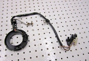 1986 MERCURY 45HP LONG SHAFT 1045726 TRIGGER ASSEMBLY 9645A1 - Picture 1 of 6