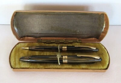 Juego de pluma estilográfica y 400 lápices Sheaffer 1000, punto blanco, plumín de 14 k, oro estriado Foto 1 de 4