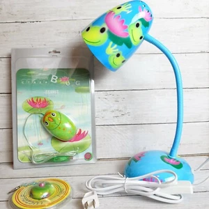 Desk Lamp with Mousepad - desk accessories from French store PYLONES - Frog  - Picture 1 of 12