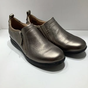 Unstructured by Clarks Bronze Leather Woman’s Sz. 8M Side Zipper Comfort Flats - Picture 1 of 8