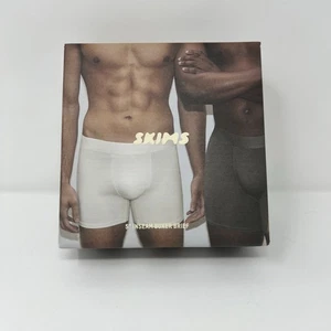 SKIMS 5 Zoll Boxershorts 3er Pack 2XL Obsidian Gunmetal Mirror Neu im Karton - Bild 1 von 4
